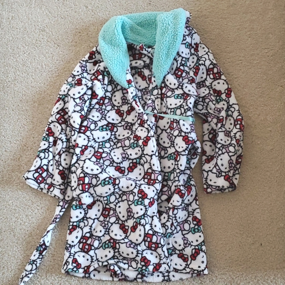 Like new Sanrio hello kitty robe